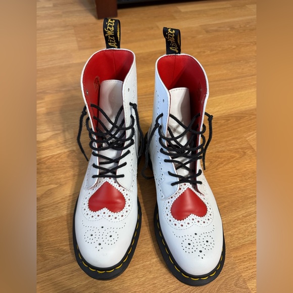 Dr Martens 1460 Bentley II White Leather Red Heart Ankle Brogues Wedding Boots - Picture 12 of 15